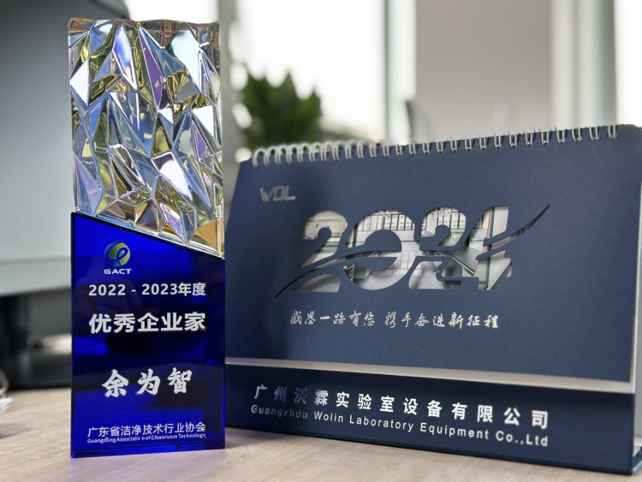 1705285995552349.jpg b3a5c3a45bcf5e6e7e3866e5aa5585b(1).jpg